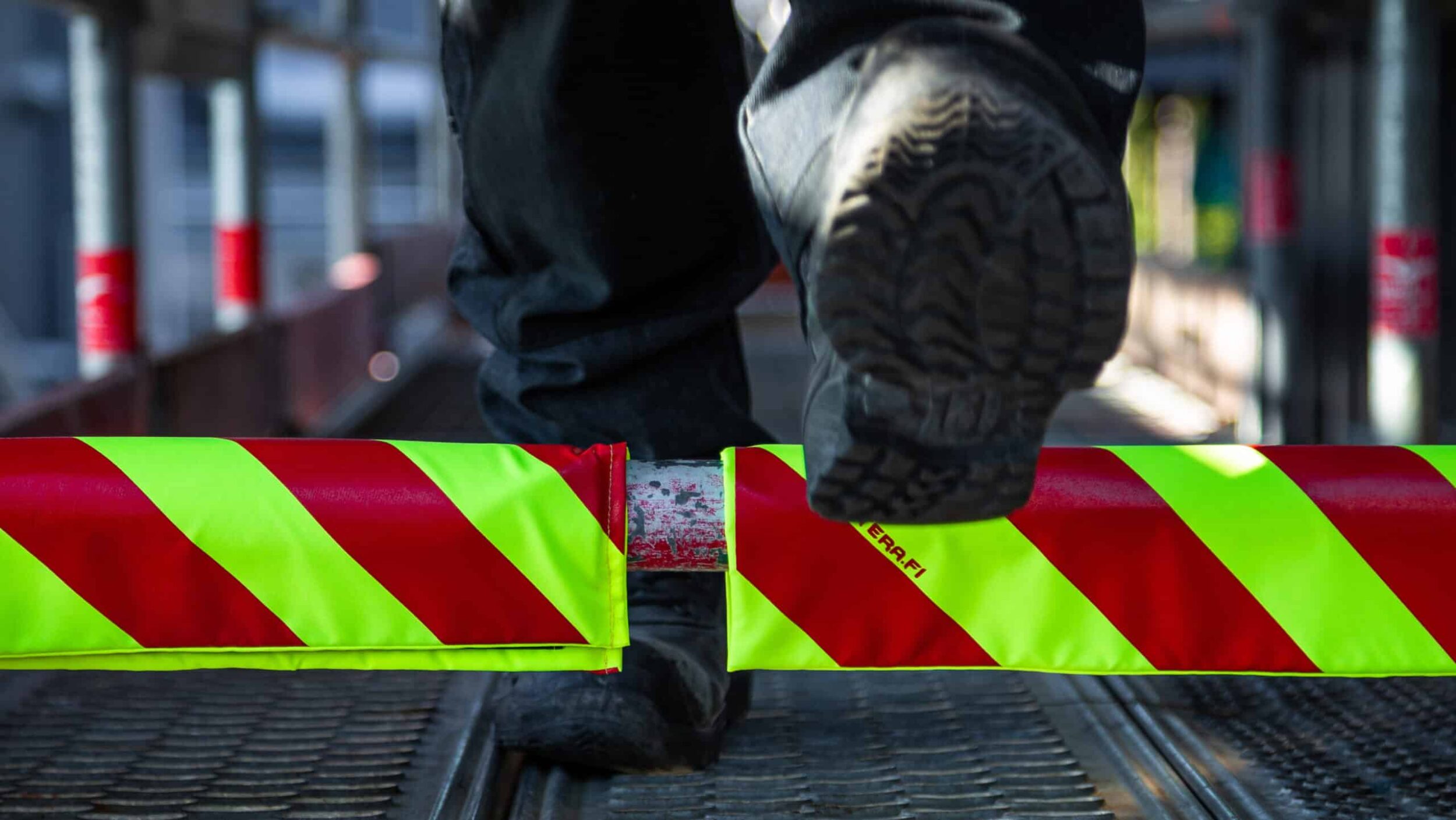 Huomiosuoja vai huomionauha