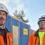 Vesa Ikonen (vas.) Advenilta ja Pateran HSE-asiantuntija Anttijoonas Ahokas.